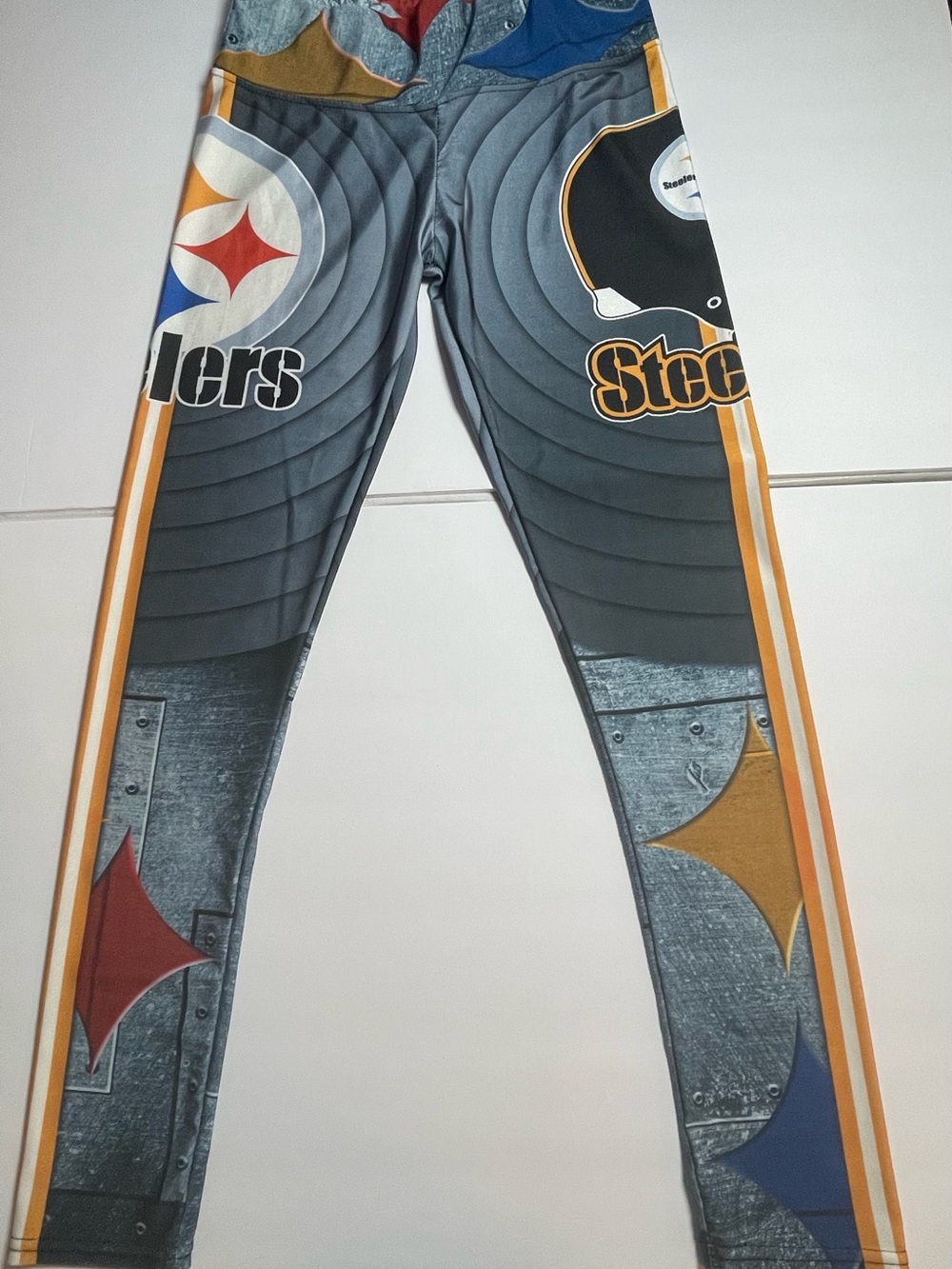 Pittsburgh Steelers Graphic Leggings with Gold Stripes